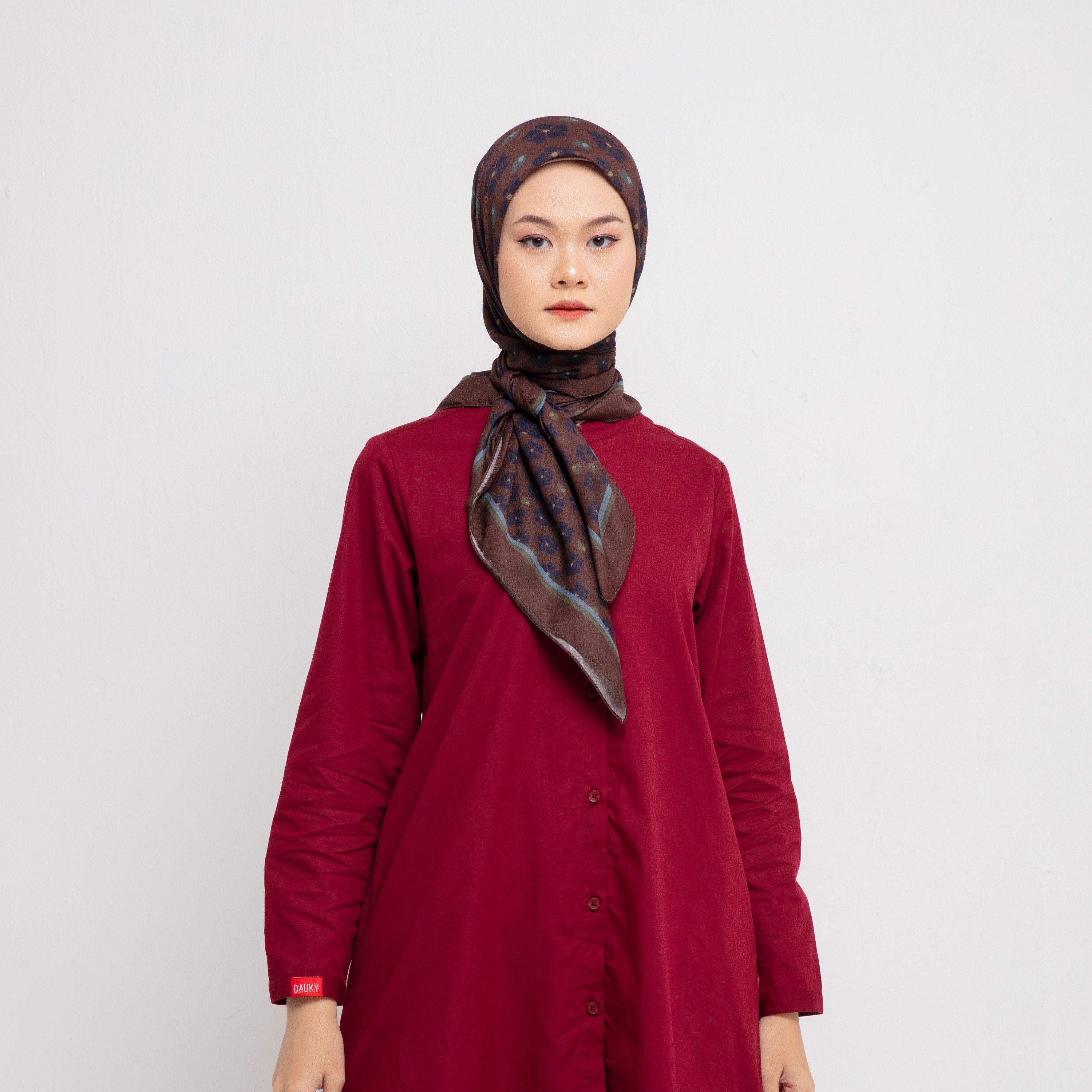 Dauky Hijab Segiempat Alamanda Scarf - Coklat