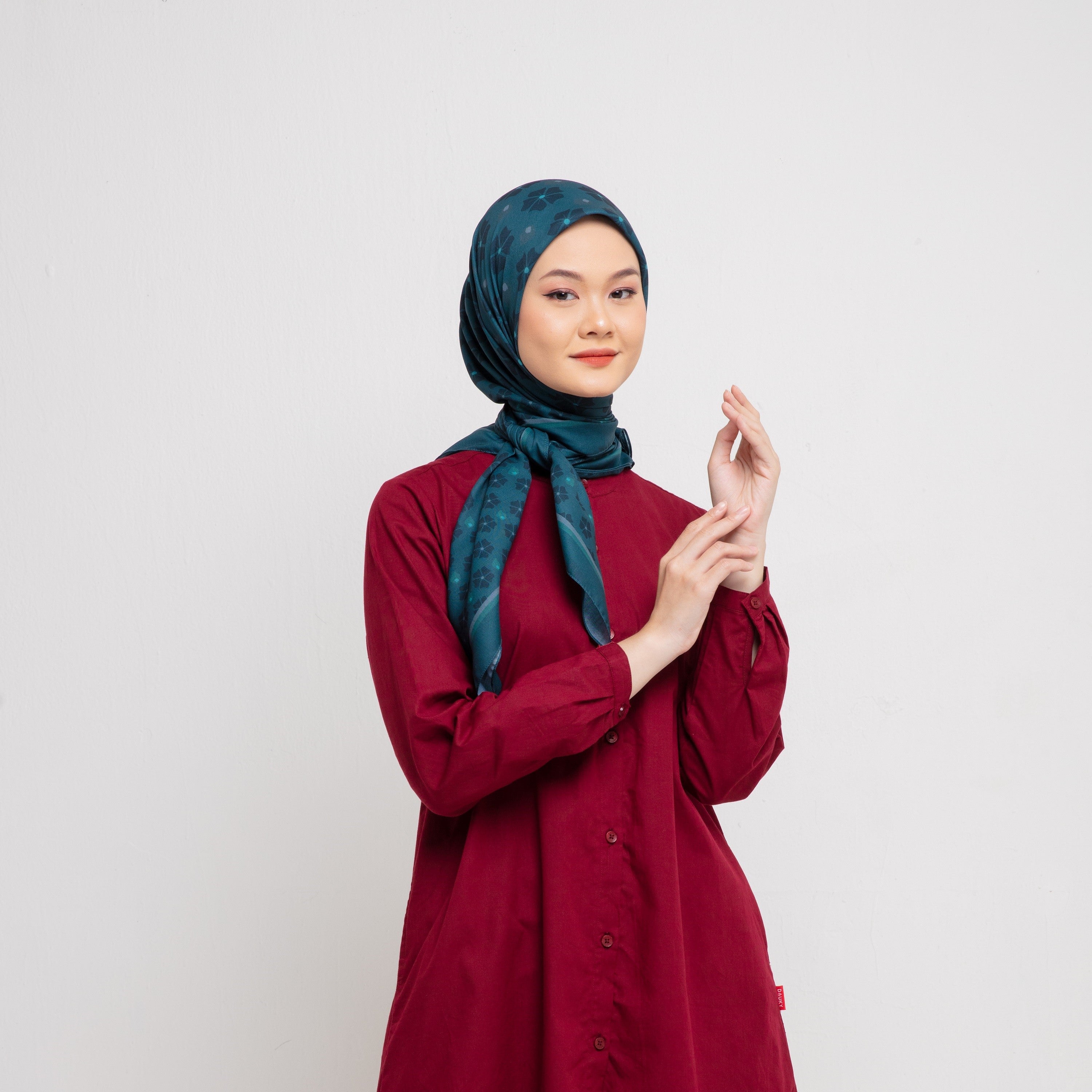 Dauky Hijab Segiempat Alamanda Scarf - Olive