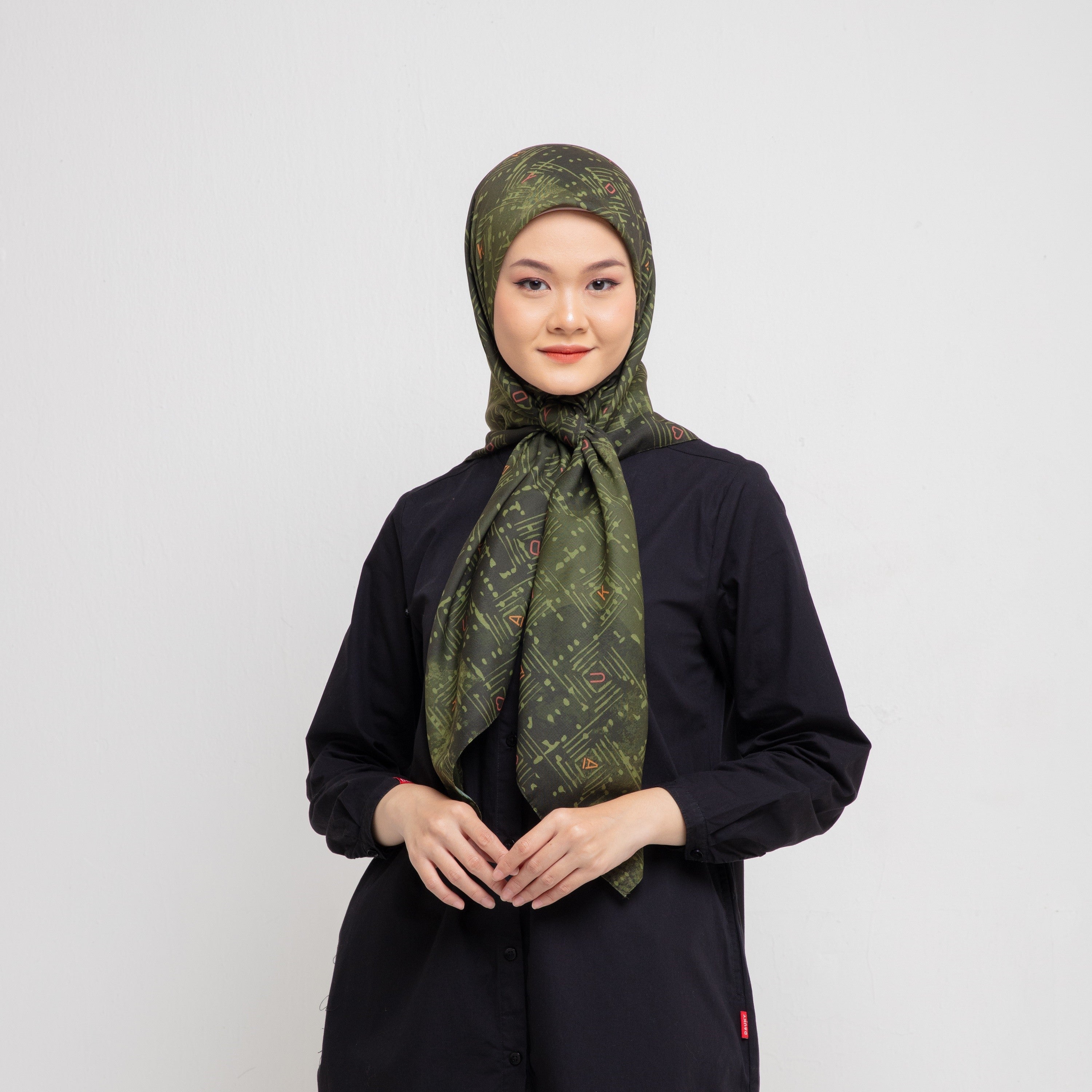 Dauky Hijab Segiempat Square Line Scarf - Hijau